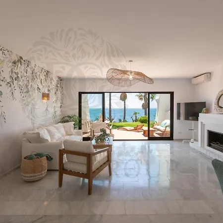 Paloma House Будинок відпочинку *