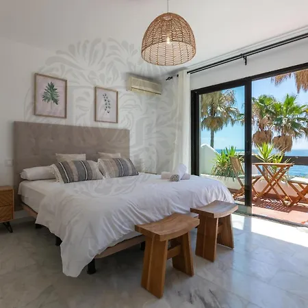 Будинок відпочинку Paloma House Естепона